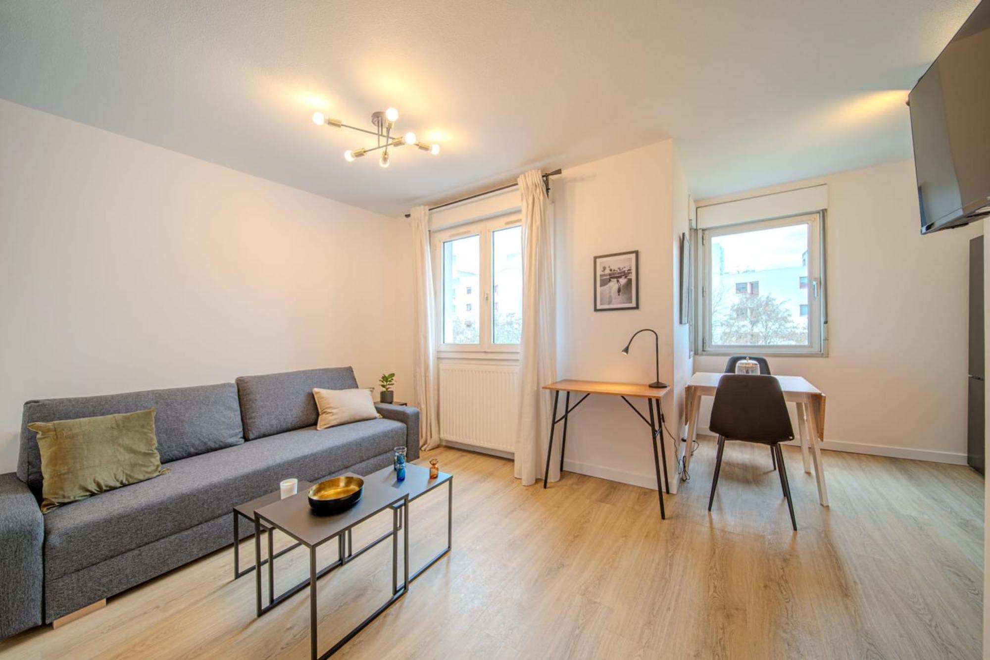 4 Pers Halle Tony Garnier Apartment *